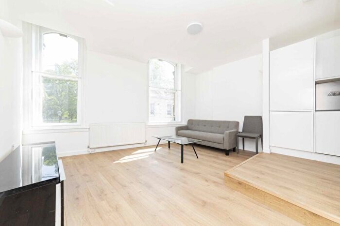 2 Bedroom Flat To Rent In Mare Street, Hackney, E8