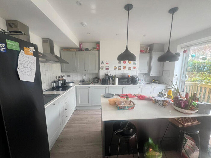 6 Bedroom House To Rent In Braemar Avenue, Bristol, BS7