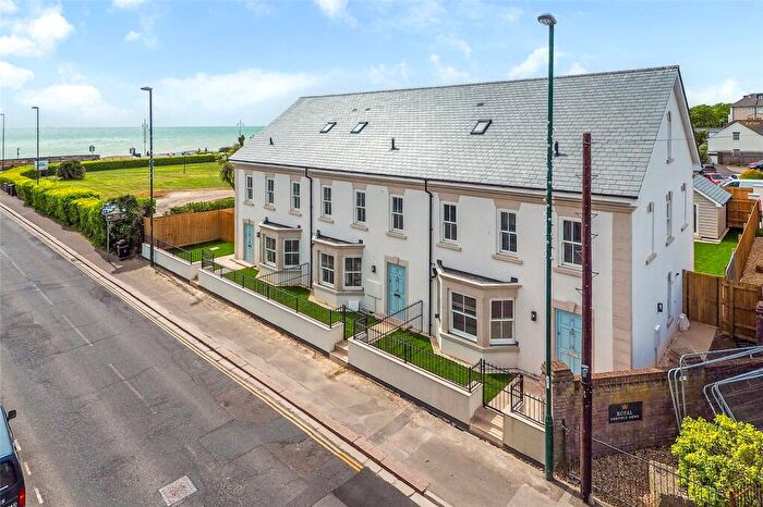 4 Bedroom End Of Terrace House For Sale In Royal Norfolk Terrace, West Street, Bognor Regis, West Sussex, PO21