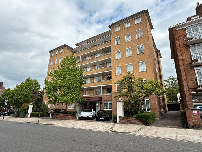 2 Bedroom Flat For Sale In Flat, Harrow Lodge, St. Johns Wood Road, London, NW8