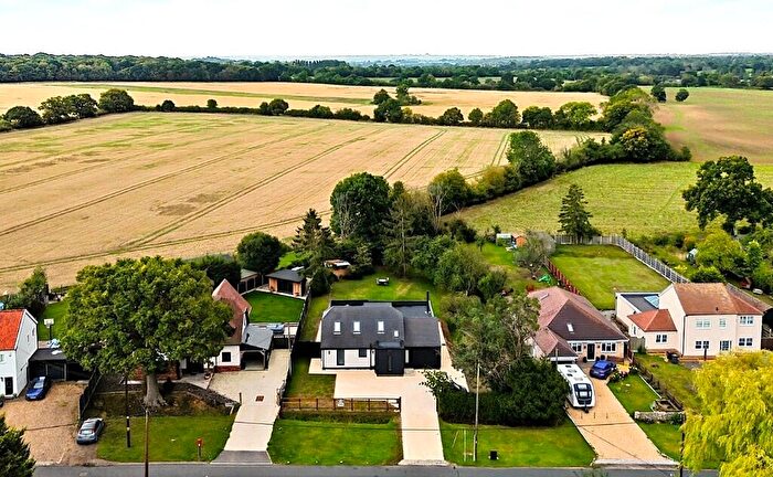 5 Bedroom Detached House For Sale In Chelmsford Road, Blackmore, CM4