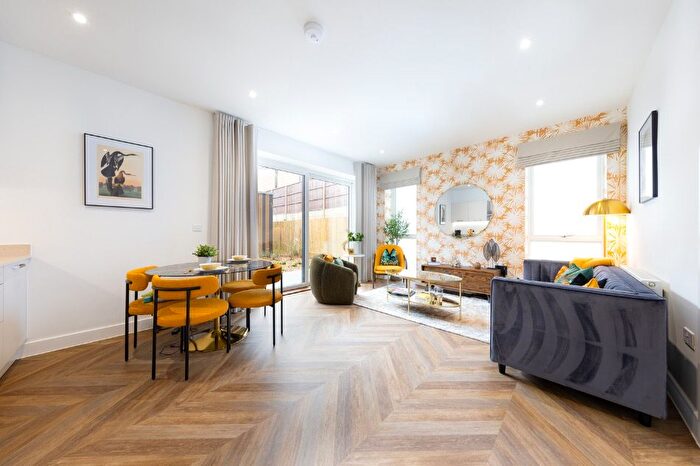 2 Bedroom Flat For Sale In Newtown Road, So Resi Henley On Thames, Henley On Thames, RG9