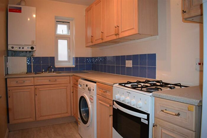 1 Bedroom Flat To Rent In Sinclair Road, Chingford, London, E4