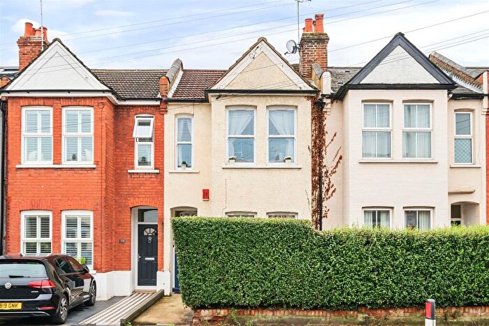 1 Bedroom Apartment To Rent In Thornhill Road, Surbiton, KT6