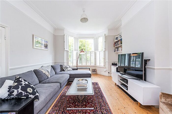 3 Bedroom Terraced House To Rent In Nottingham Road, London, SW17