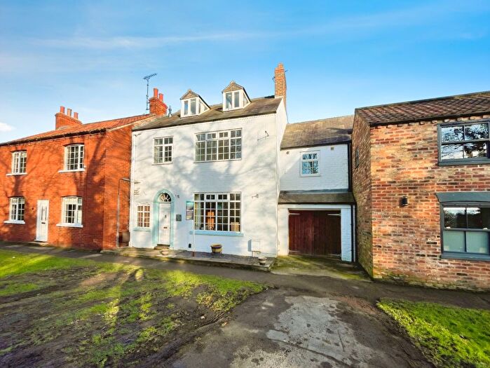5 Bedroom Semi-Detached House For Sale In Nethergate, Driffield, YO25