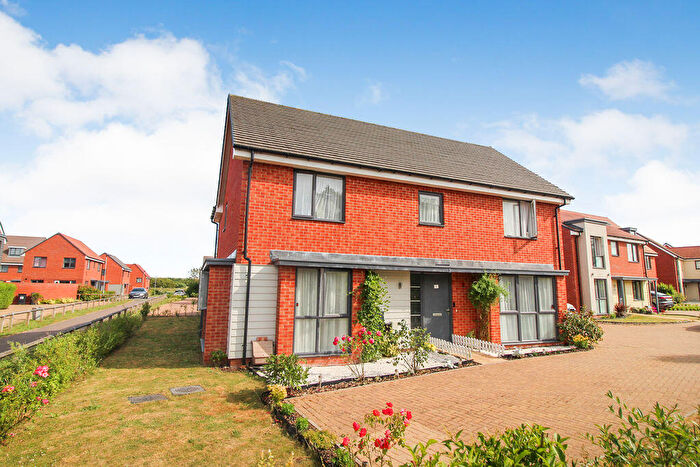 4 Bedroom Detached House For Sale In Tuddenham Row, Wootton, MK43