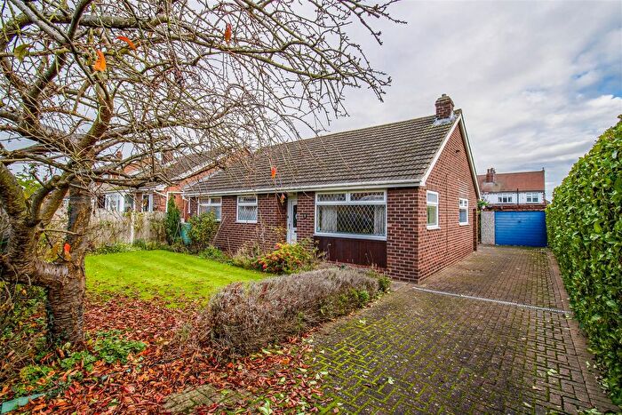 3 Bedroom Detached Bungalow For Sale In Oakwood Drive, Altofts, WF6