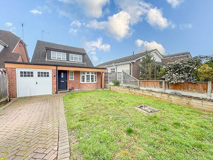 5 Bedroom Chalet For Sale In The Westerings, Hockley, SS5