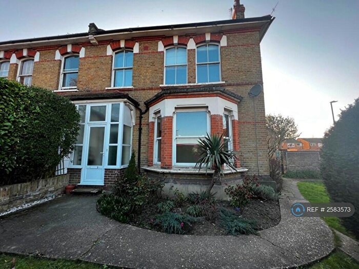 2 Bedroom Maisonette To Rent In Elm Road, Sidcup, DA14