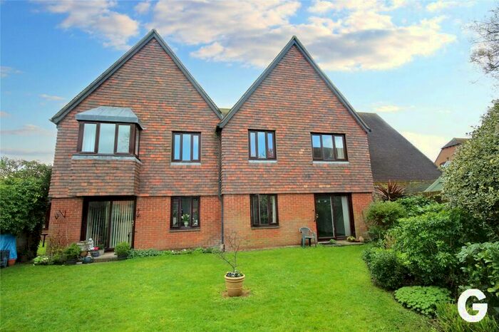 1 Bedroom Retirement Property For Sale In Deweys Lane, Ringwood, Hampshire, BH24