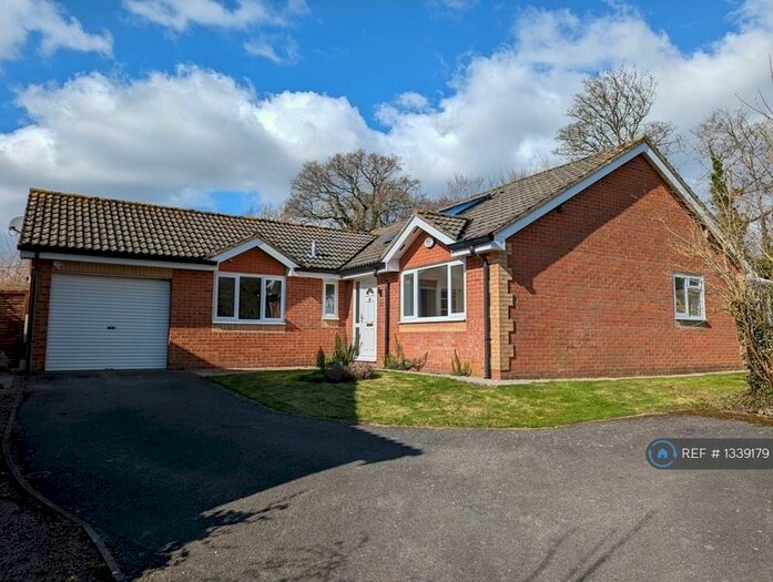 3 Bedroom Bungalow To Rent In Stone Close, Salisbury, SP5