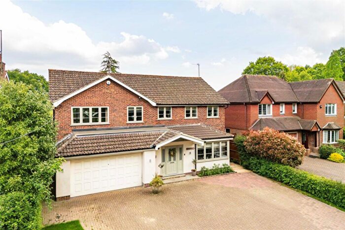 4 Bedroom Detached House For Sale In Parkgate Road, Newdigate, RH5