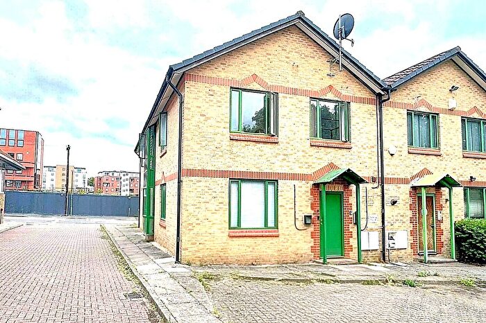 1 Bedroom Maisonette To Rent In Victoria Avenue, Camberley, Surrey, GU15