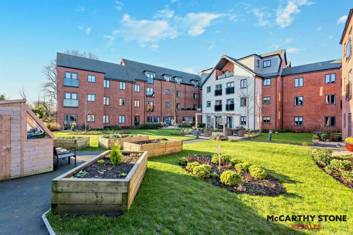 1 Bedroom Apartment For Sale In Balshaw Court Burlington Gardens Leyland, PR25