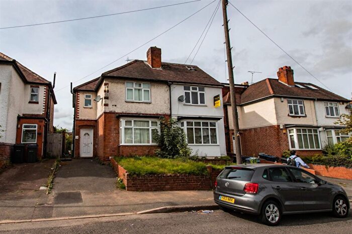 5 Bedroom House To Rent In Bournbrook Road, Birmingham, West Midlands, B29