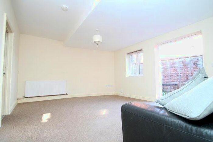 Studio To Rent In Homesdale Road, Bromley, BR2
