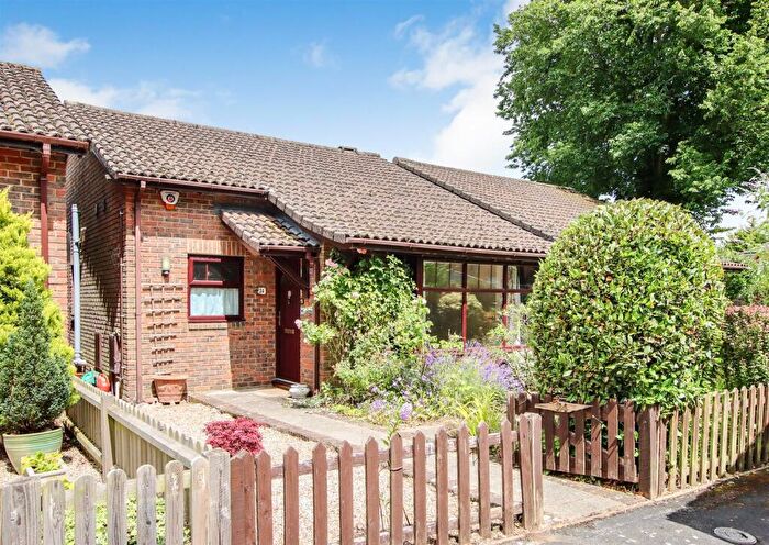 2 Bedroom Bungalow To Rent In Woodley Gardens, Lymington, SO41
