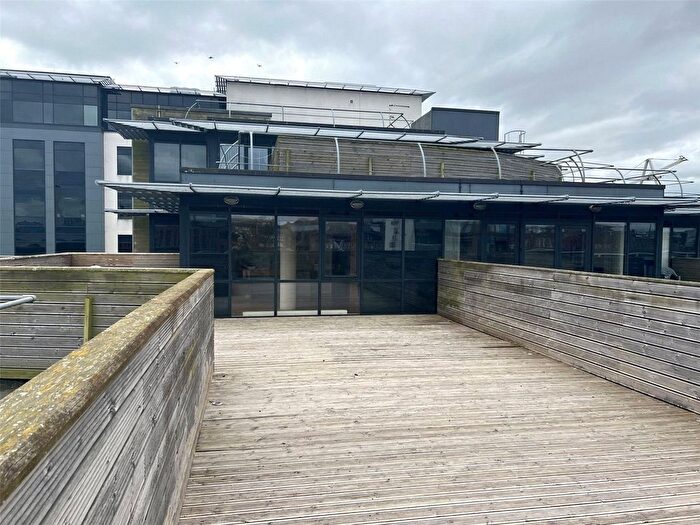 2 Bedroom Flat For Sale In Waterfront Plaza, Nottingham, Nottinghamshire, NG2