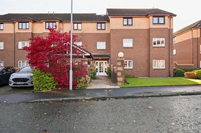 2 Bedroom Flat For Sale In Hazelden Gardens, Glasgow, G44