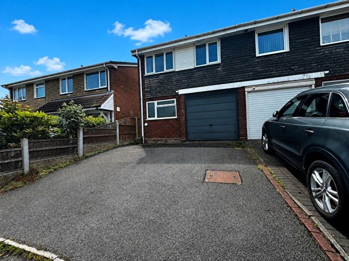 3 Bedroom Semi-Detached House For Sale In Wood Green, Cheslyn Hay, Walsall, Staffordshire, WS6
