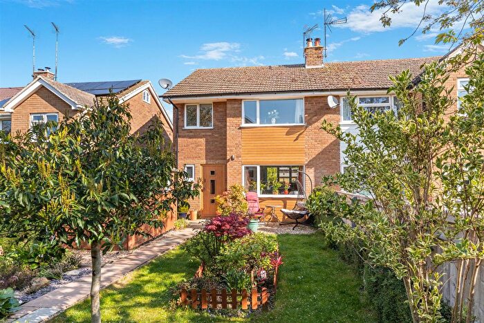 3 Bedroom Semi Detached House For Sale In Dashwood Rise, Duns Tew, OX25