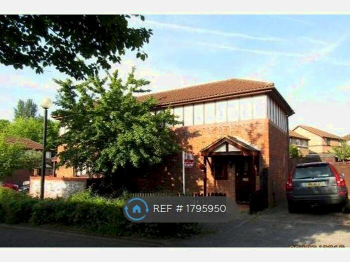 3 Bedroom Semi-Detached House To Rent In Primatt Crescent, Shenley Church End, Milton Keynes, MK5