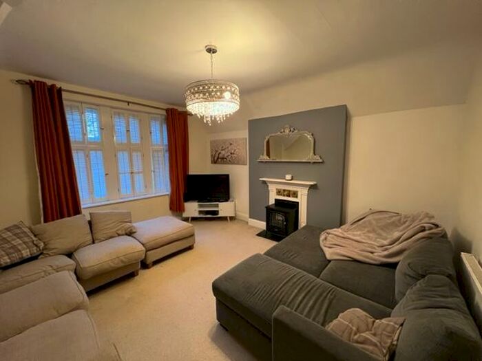 2 Bedroom Apartment To Rent In Cathedral Road, Cardiff, CF11