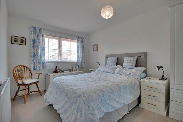 3 Bedroom Detached House For Sale In Walnut Garth, Beverley, HU17
