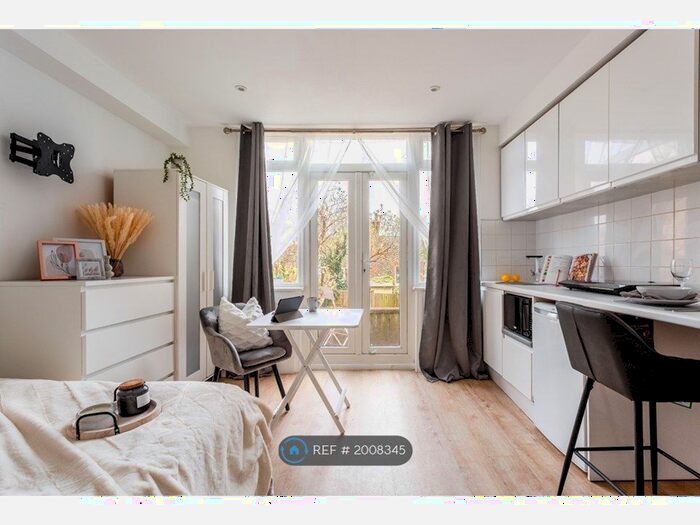 Studio To Rent In Ditchling Road, Brighton, BN1