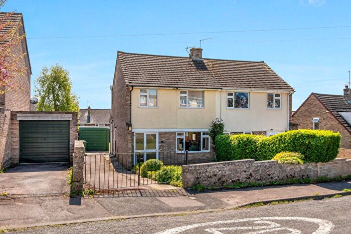 3 Bedroom Semi-Detached House For Sale In Valley View Road, Stroud, GL5