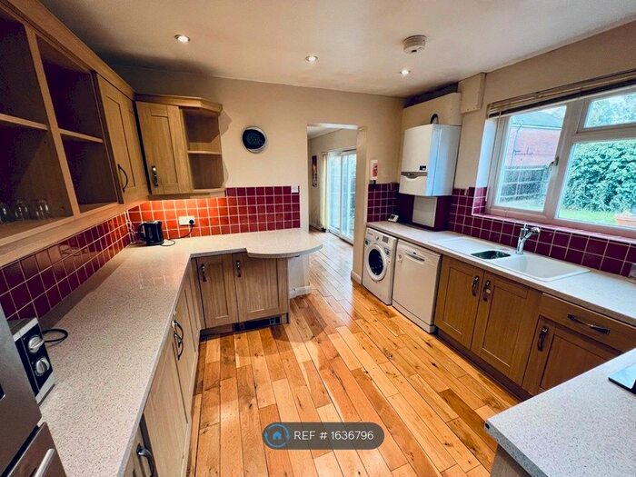 5 Bedroom Terraced House To Rent In Kenilworth Road, Ashford, TW15