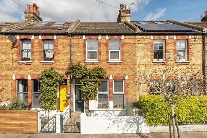 3 Bedroom Terraced House For Sale In Edgington Road, Streatham, SW16