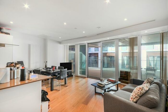 2 Bedroom Flat To Rent In Arena Tower, Crossharbour Plaza, E14