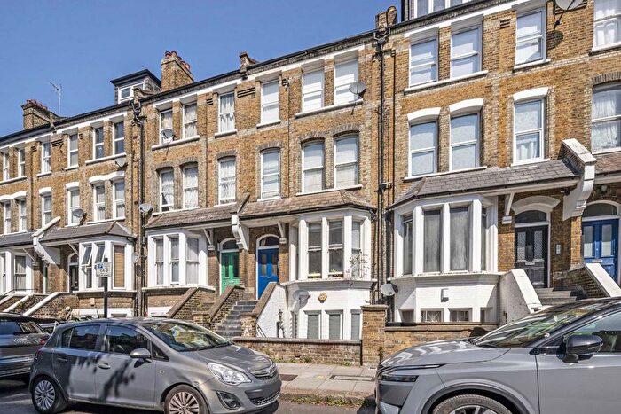 2 Bedroom Flat To Rent In Maygrove Road, West Hampstead, NW6