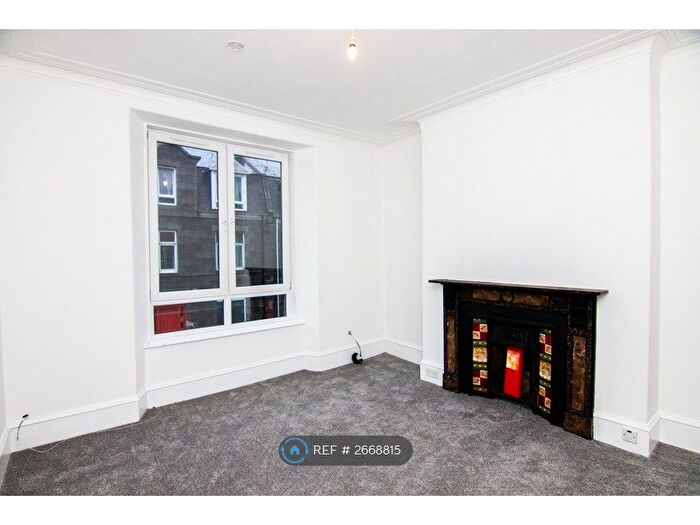 2 Bedroom Flat To Rent In Elmbank Road, Aberdeen, AB24