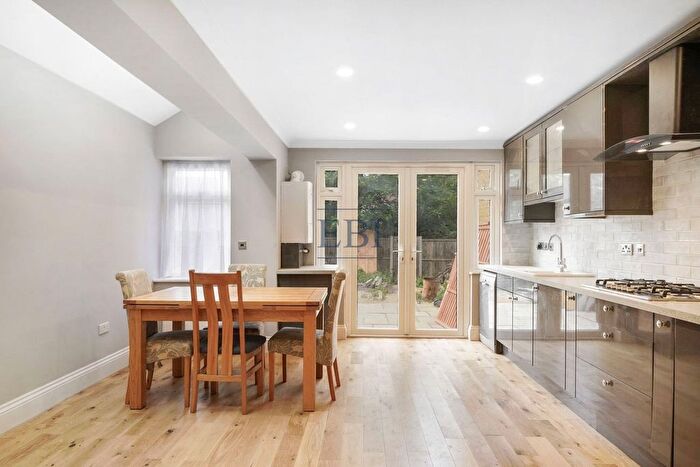 6 Bedroom Terraced House To Rent In Clarence Road, Grays, Essex, RM17