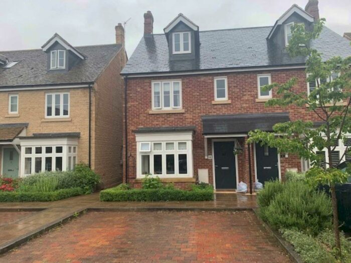 3 Bedroom Semi-Detached House To Rent In The Old Dairy, Witney, OX28