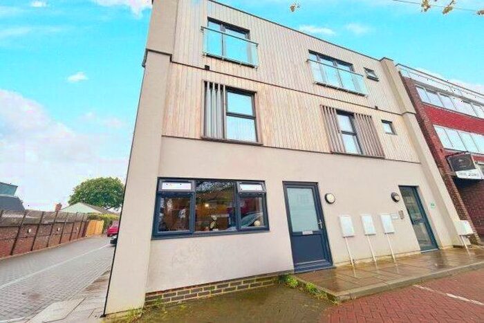 2 Bedroom Flat To Rent In Cooden Sea Road, Bexhill-On-Sea, TN39