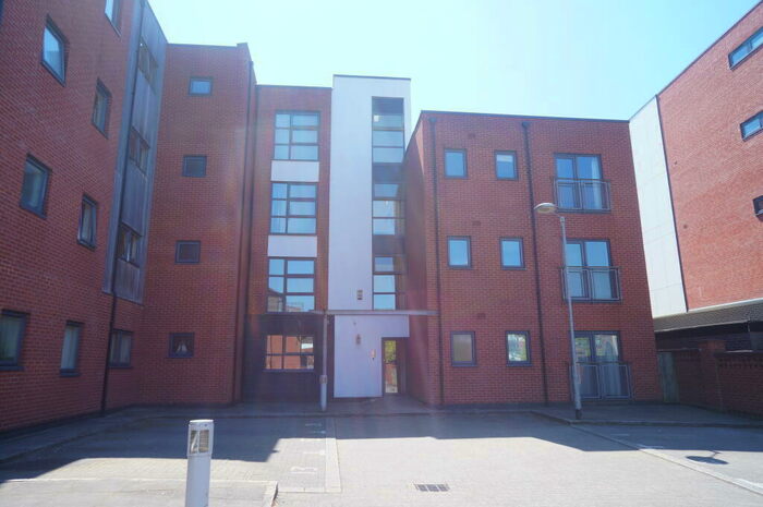 2 Bedroom Apartment To Rent In Montmano Drive, West Didsbury, M20