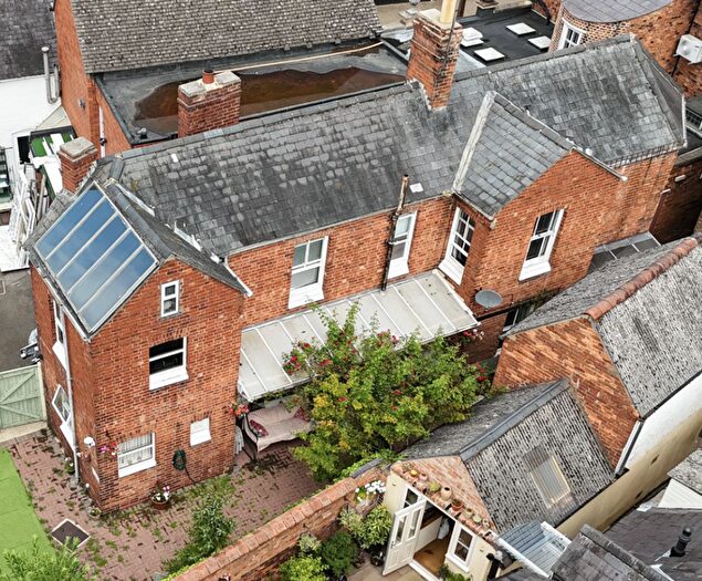 5 Bedroom Cottage For Sale In High Street, Oakham, LE15