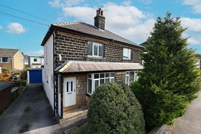 2 Bedroom Semi-Detached House For Sale In Sunnybank Crescent, Yeadon, Leeds, West Yorkshire, LS19