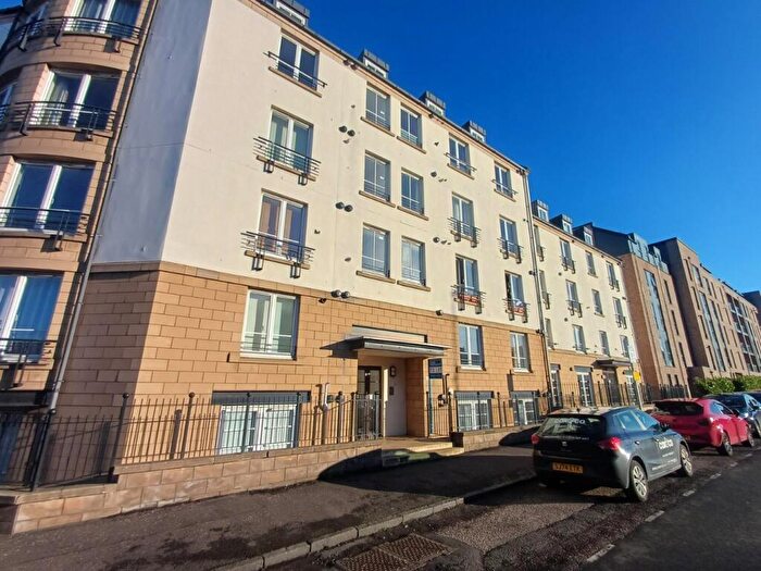 3 Bedroom Flat To Rent In Annandale Street, Bonnington, Edinburgh, EH7