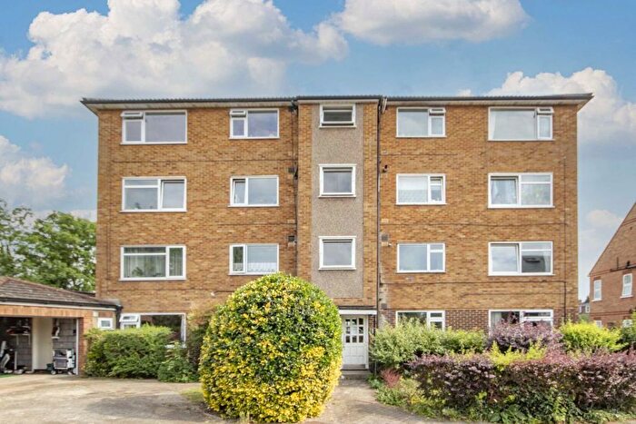 3 Bedroom Flat To Rent In Shakespeare Road, Hanwell, W7