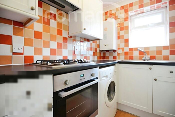 2 Bedroom Apartment To Rent In Queens Road, GU14