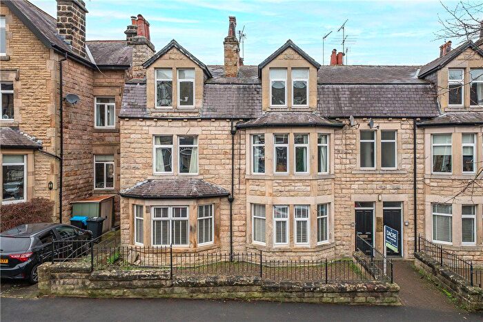 2 Bedroom Flat For Sale In Glebe Road, Harrogate, North Yorkshire, HG2