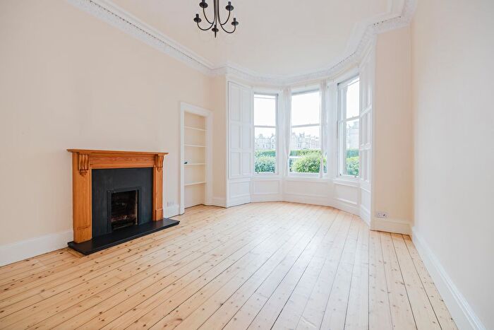 2 Bedroom Flat To Rent In Comely Bank Avenue, Edinburgh, EH4