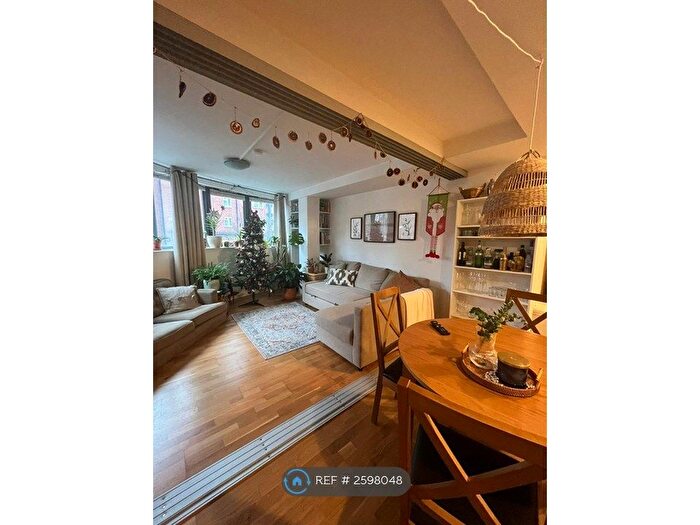 3 Bedroom Flat To Rent In Crowndale Road, London, NW1