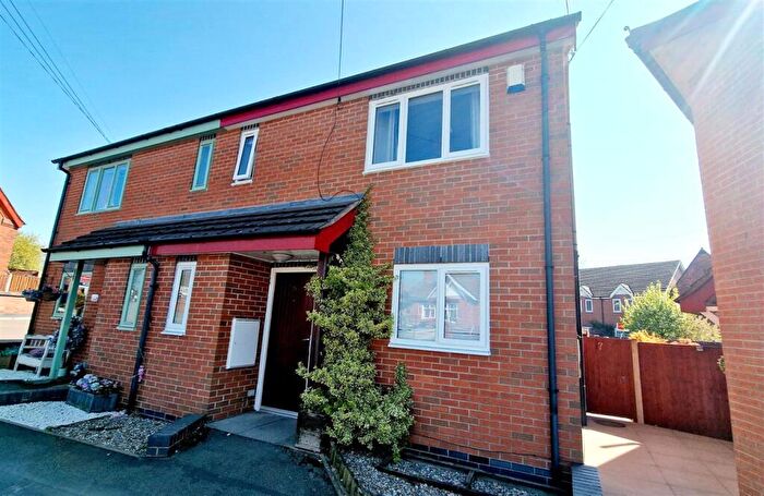 3 Bedroom Semi-Detached House For Sale In Scholars Rise, Winsford, CW7