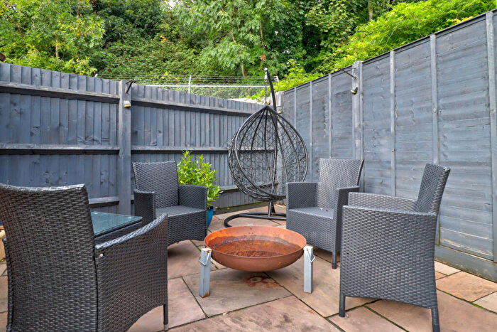 2 Bedroom Apartment For Sale In The Avenue, Amersham, Buckinghamshire, HP7